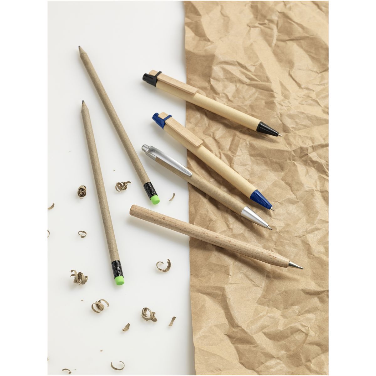 Balpennen van gerecycled papier, zwarte inkt