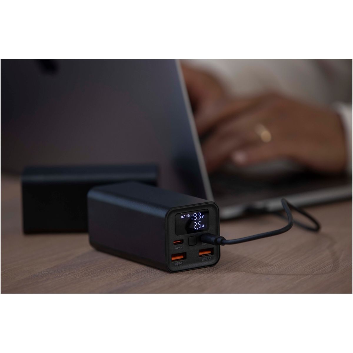 Powerbanks voor laptops 20.000 mAh, 70 W, van gerecycled aluminium